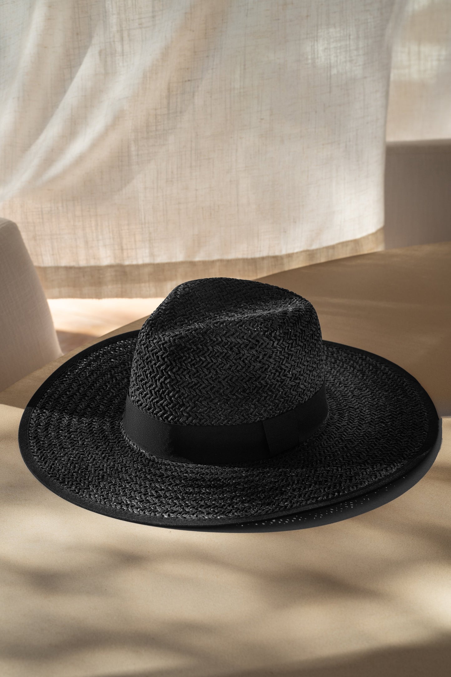 Black Vista Dorada Straw Hat