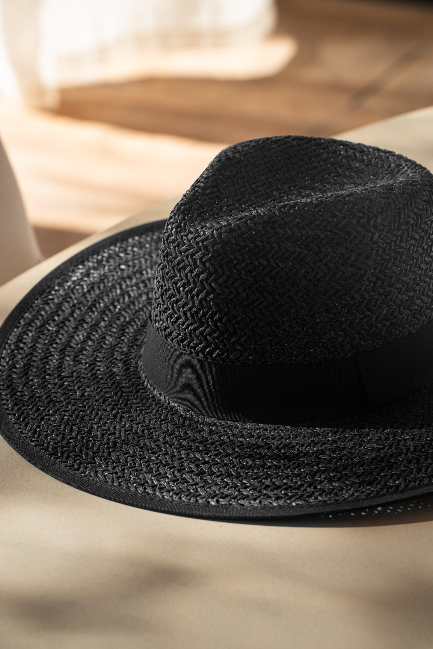 Black Vista Dorada Straw Hat